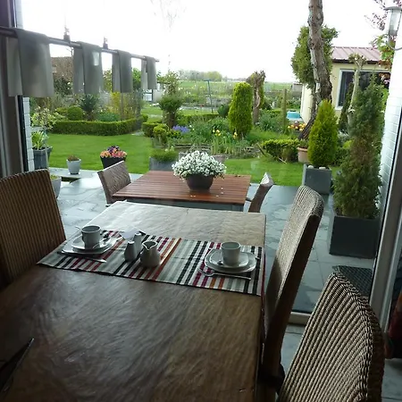 Bed & Breakfast De Papegaai