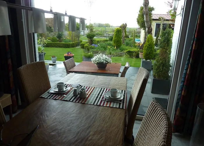 Bed & Breakfast De Papegaai